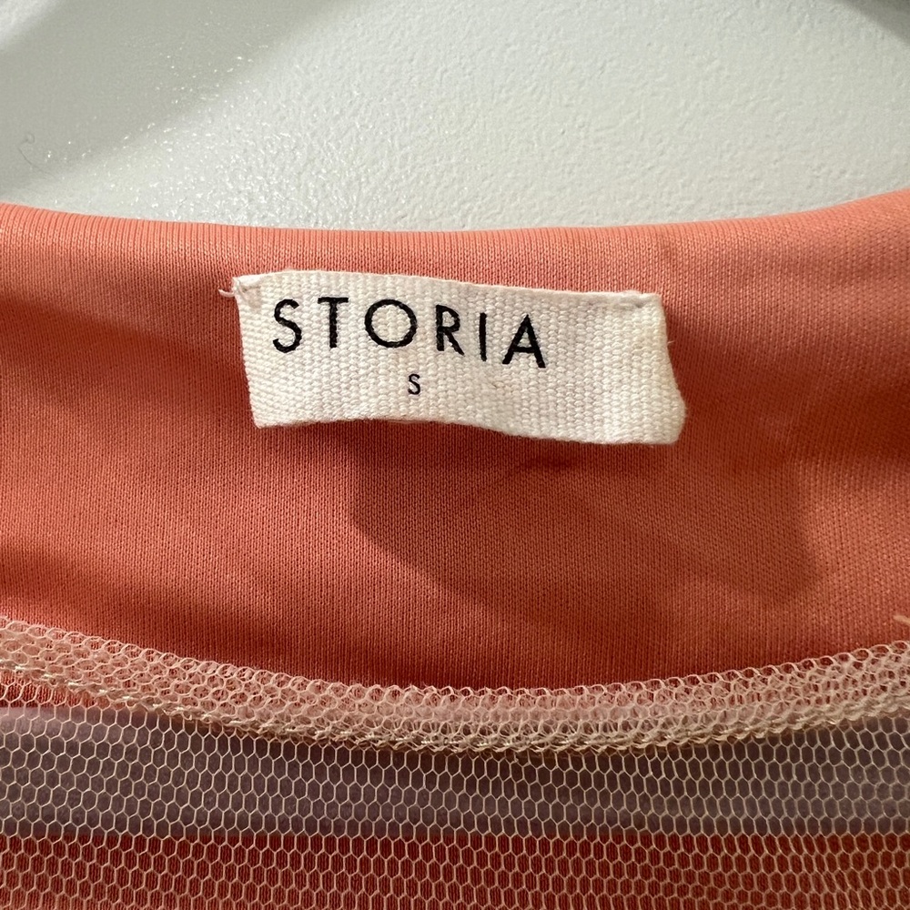 Storia Elegant Lace Midi Dress in Coral and Light Blue - Picture 9 of 9